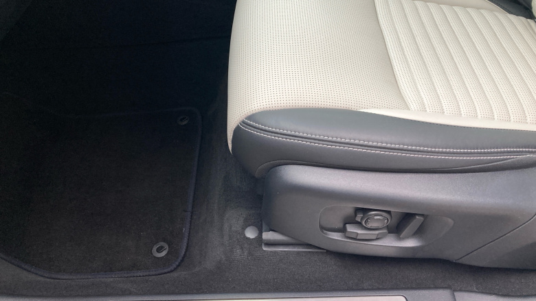 Land Rover Discovery Sport 1.5 P300e Dynamic HSE 5dr Auto [5 Seat] Station Wagon